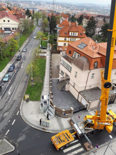 Installation von Blumentöpfen